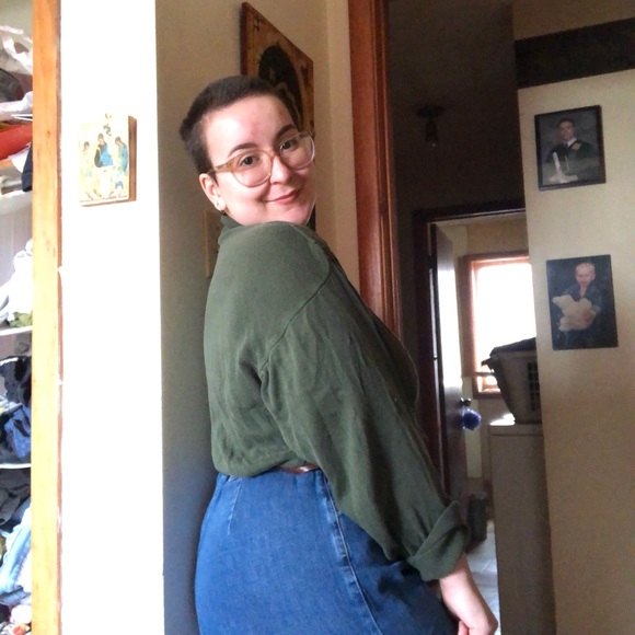 Meet your Posher, Eugénie - Picture 1 of 1